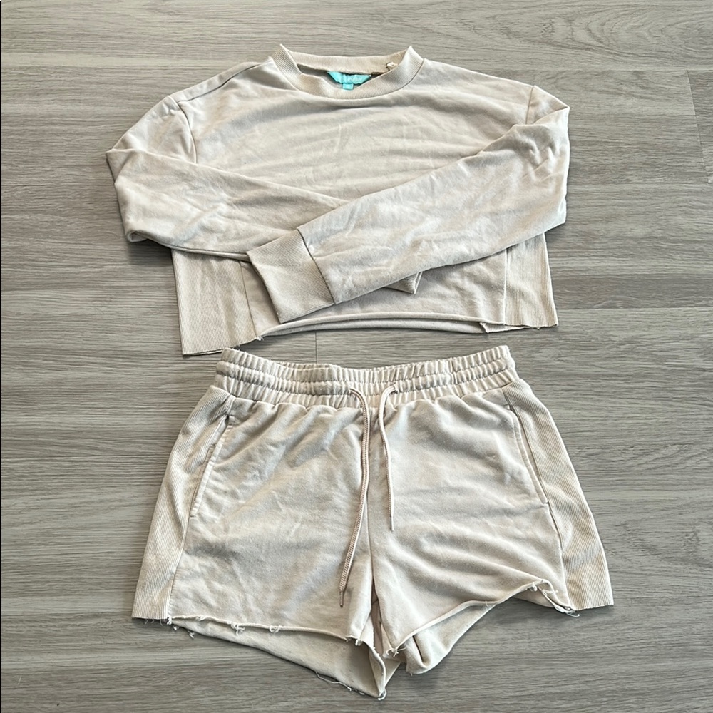 Beige Cropped Sweatshirt and Shorts Set